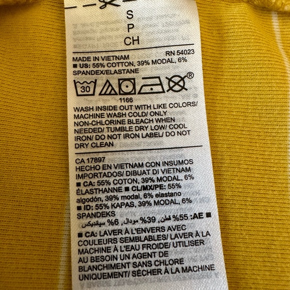 Scoop neck tee. Yellow with white stripes. Old Navy. Small. - Picture 4 of 7